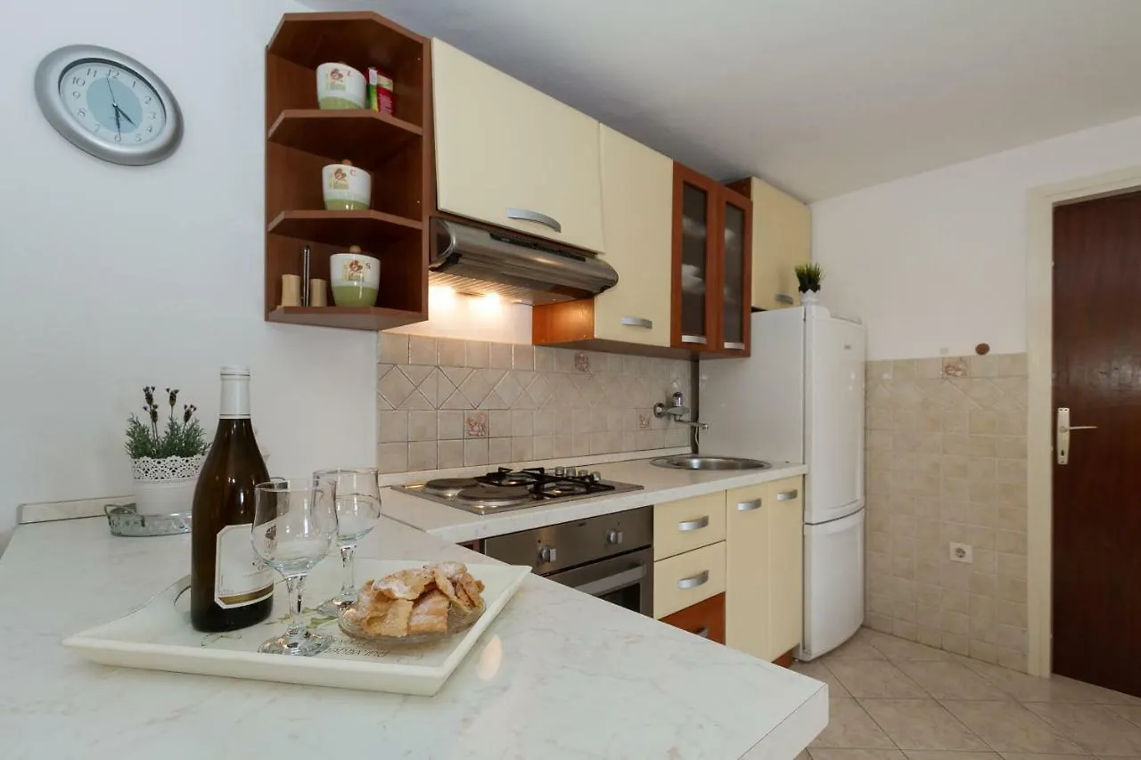 Beach Apartment M & B Poljana