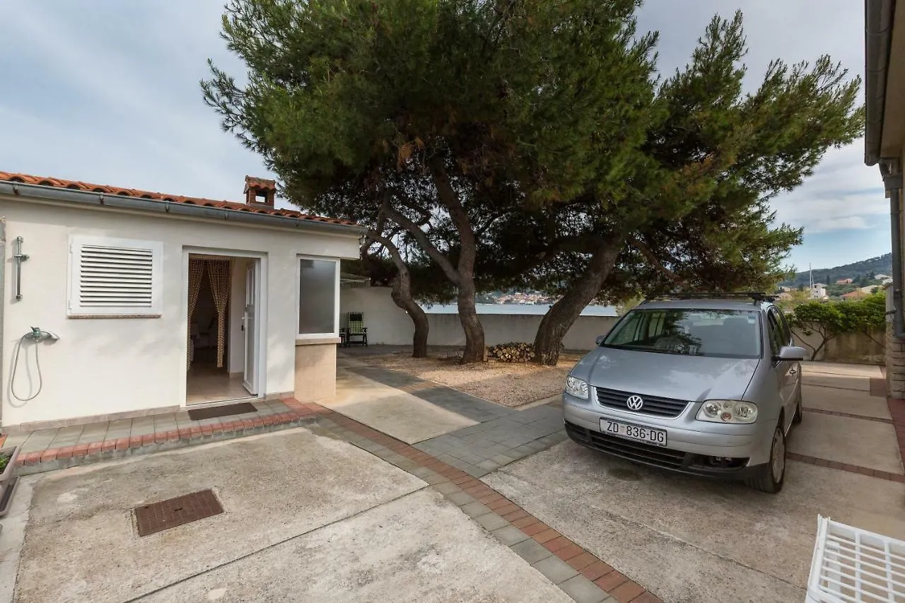 Beach Apartment M & B Poljana