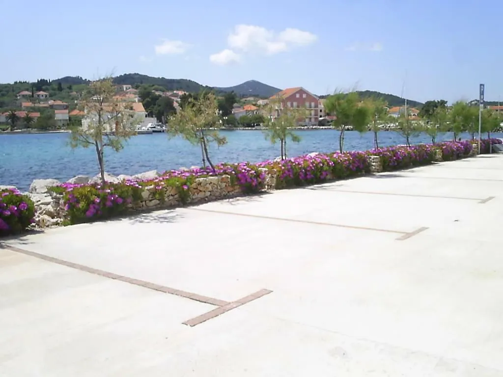 Beach Apartment M & B Poljana  Poljana (Ugljan)