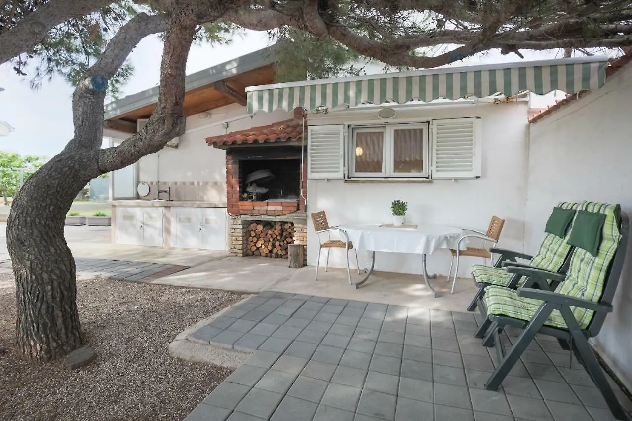 Beach Apartment M & B Poljana  0*, Poljana (Ugljan) Croatia