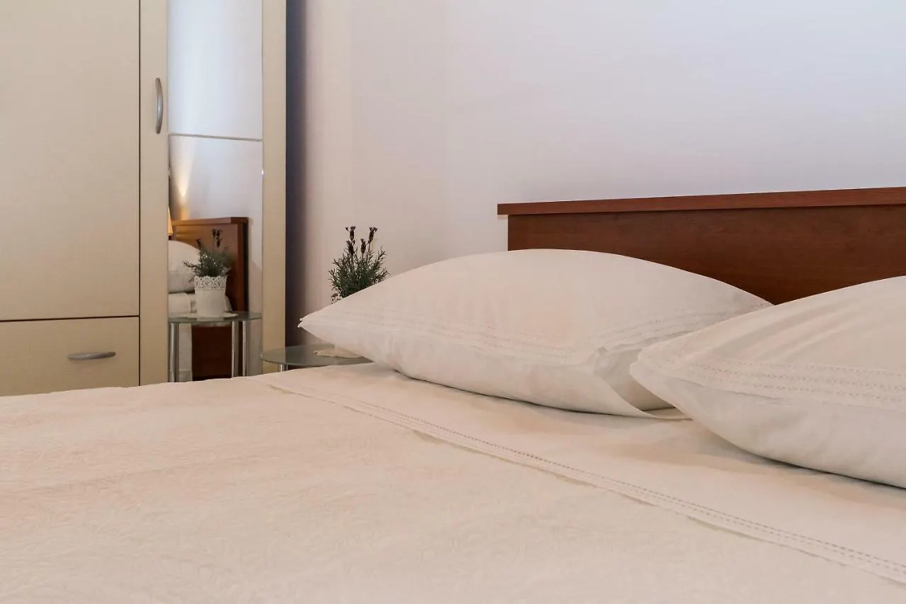 Beach Apartment M & B Poljana  0*, Poljana (Ugljan)