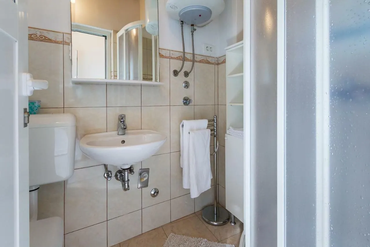 Beach Apartment M & B Poljana  0*, Poljana (Ugljan) Croatia